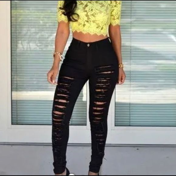 SHEIN Pants - SHEIN distressed jeans